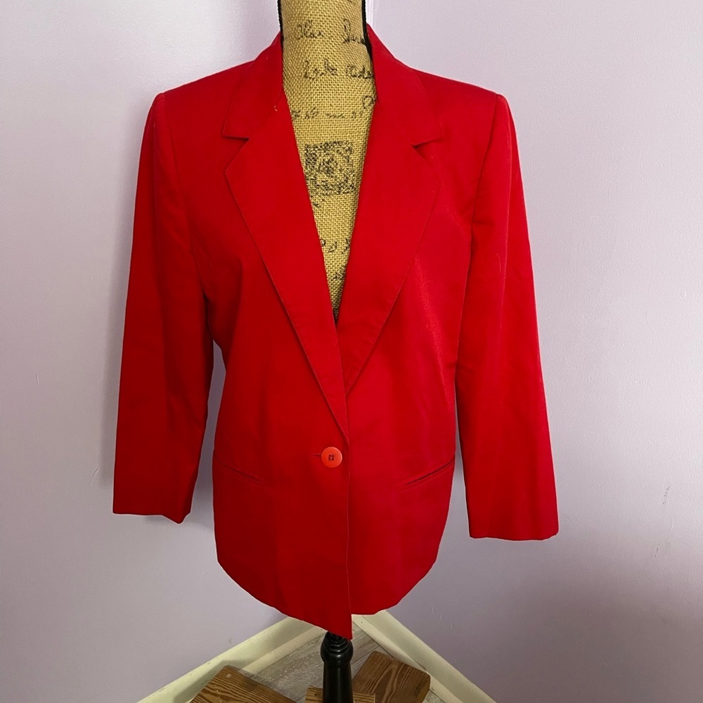 Elegant Red Women's Blazer